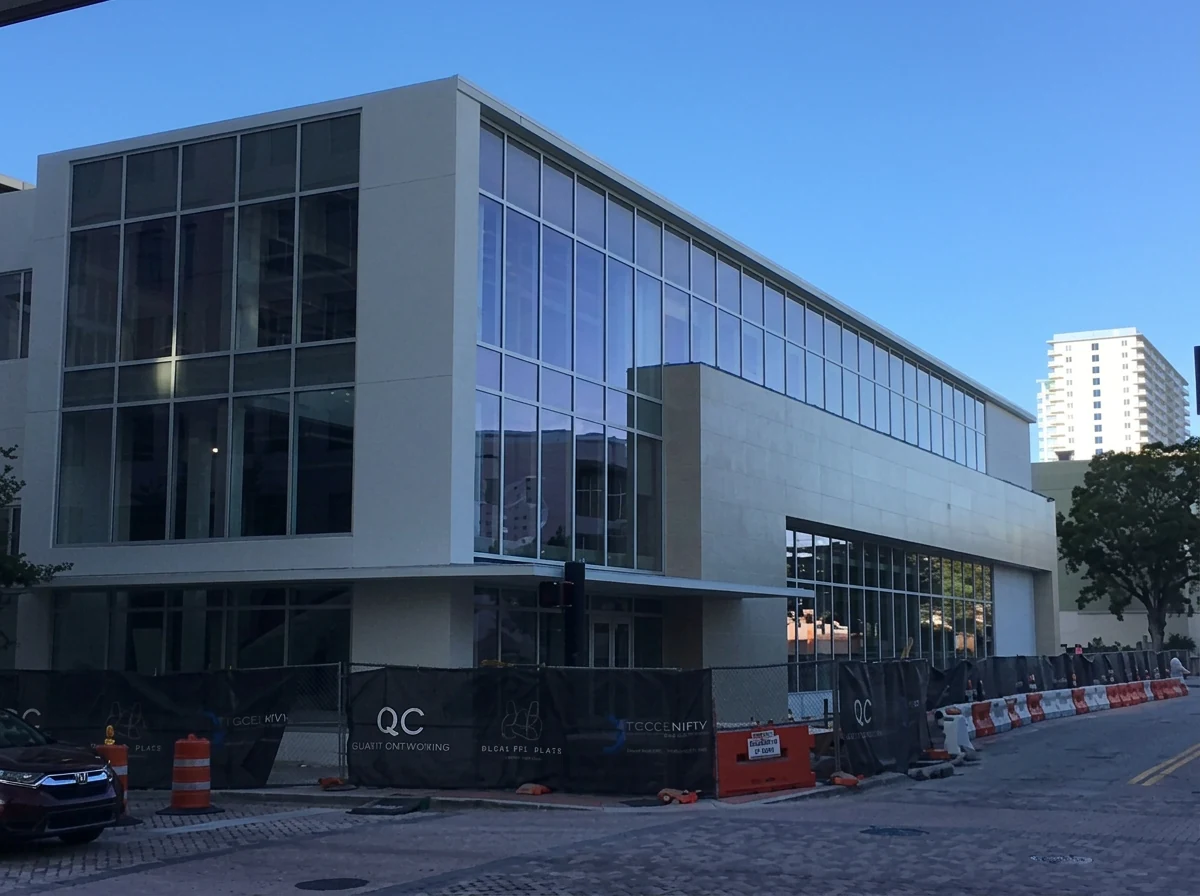 West Palm Beach Bank — glass-fronted exterior corner